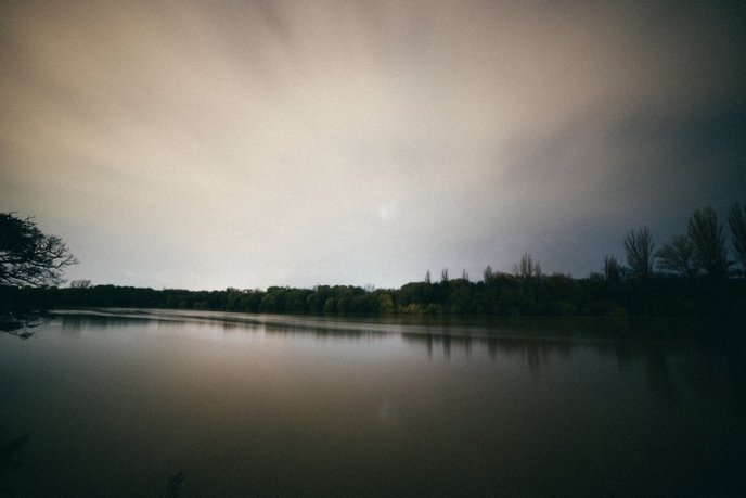 Страхітлива краса: фотограф зафіксував, як в Ужгороді виглядав паводок вночі  – 17