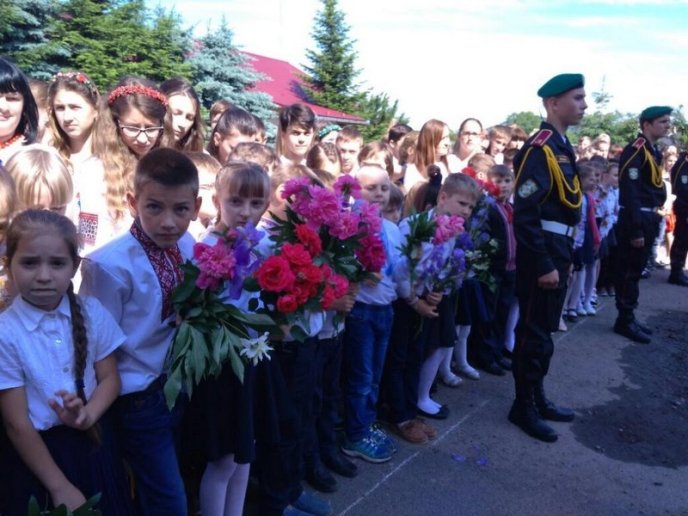 У Мукачеві встановили меморіальну дошку загиблим в АТО прикордонникам – 01