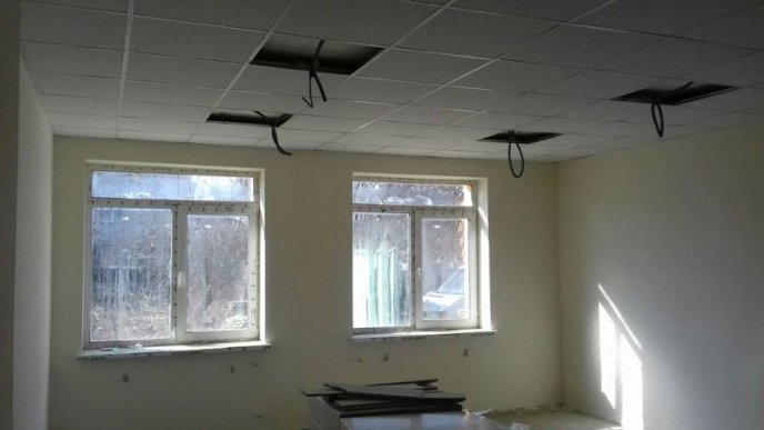 У Мукачеві тривають роботи з реконструкції будівлі станції юних техніків – 06