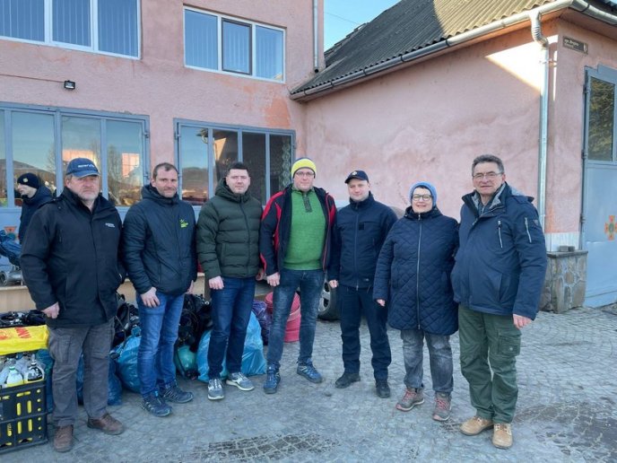 Реанімобіль та оснащення передав мукачівським медикам і рятувальникам керівник TUP GmbH – 05