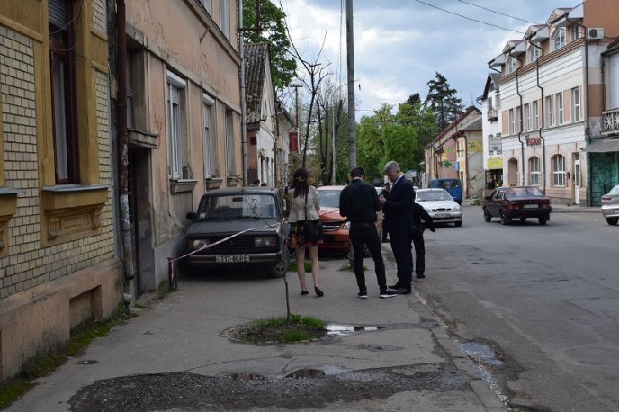 Нові деталі ДТП в Ужгороді: іномарка збила стовп – 01