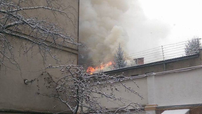 Надзвичайна подія в Ужгороді: горить СІЗО – 02