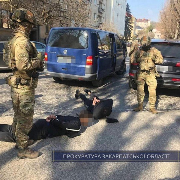 Суд взяв під варту 4 учасників злочинного угруповання із Мукачева – 03 Суд взяв під варту 4 учасників злочинного угруповання із Мукачева – 03