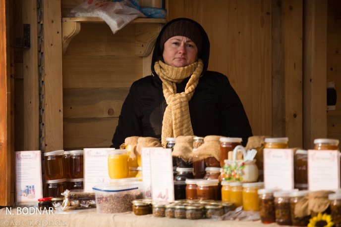 Мед, вино, бринза, сир та ковбаси: в Ужгороді стартував смачний фестиваль – 04