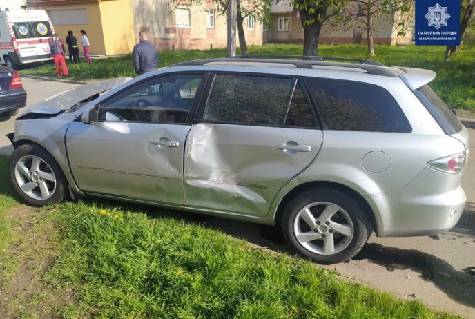 З’явилися фото з місця аварії в Ужгороді – 02