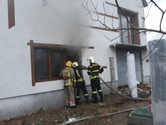 У Виноградові горіла новобудова – 01 У Виноградові горіла новобудова – 01