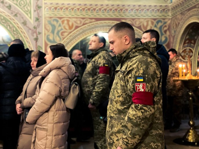 Мукачівська громада провела в останню путь полеглого військового – 06