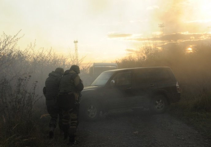 У Мукачеві "терористи" захопили потяг та взяли в заручники його охоронців – 04