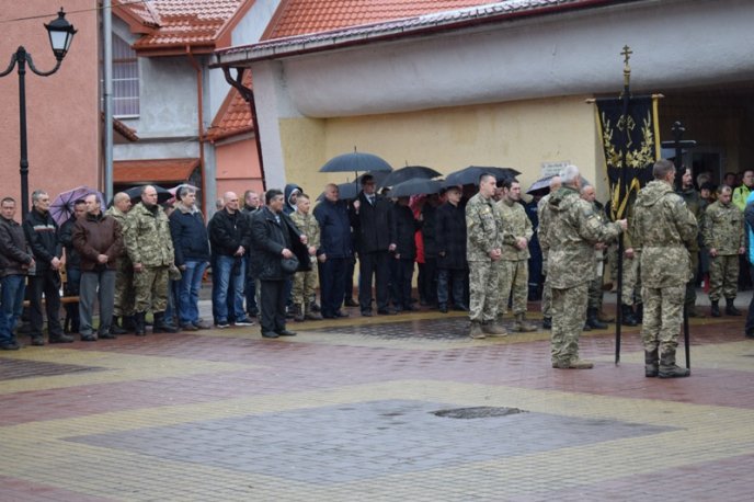 Сьогодні поховали закарпатця, який загинув у зоні АТО – 04
