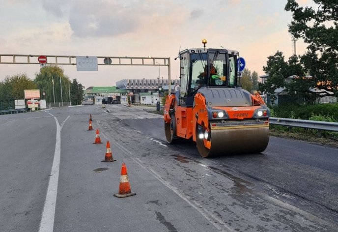 Ремонт мосту на КПП "Тиса–Захонь" завершили – 01
