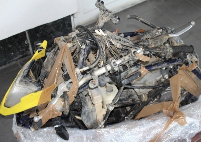 Чоловік намагався провезти через кордон деталь від вкраденого в Італії мотоцикла – 02