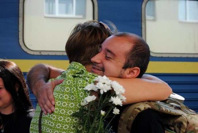 Народний герой України, хірург Олександр Данилюк повернувся на Закарпаття із зони АТО – 06