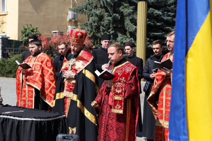 Поховали закарпатця, якого мобілізували 25 лютого – 06