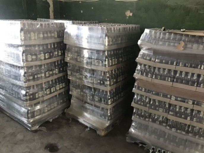 Податкова міліція вилучила в Ужгороді велику партію алкоголю – 03