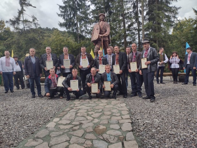 В урочищі Ділок відбулося відкриття пам’ятника вівчарю – 01