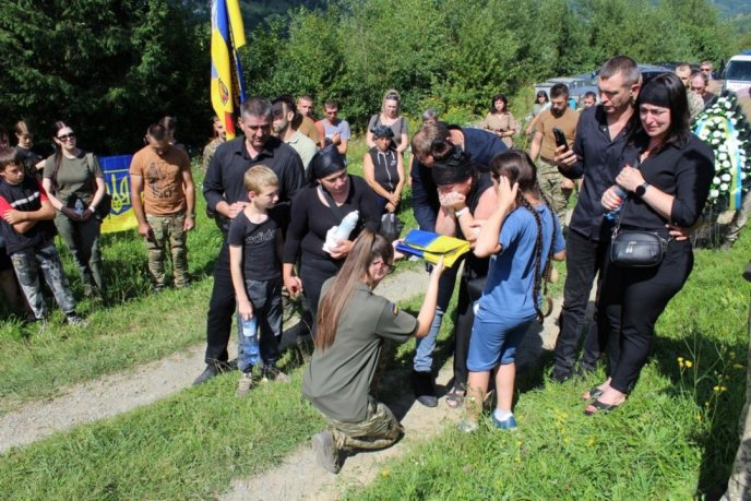 В області попрощалися із молодою захисницею, яка загинула на війні – 08