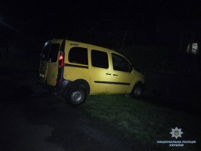 Авто кілька разів перекинулося: вночі сталася смертельна ДТП – 02