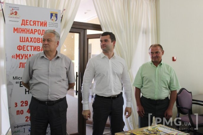 У Мукачеві нагородили переможців Міжнародного шахового фестивалю "Мукачівське літо 2016" – 10 У Мукачеві нагородили переможців Міжнародного шахового фестивалю "Мукачівське літо 2016" – 10