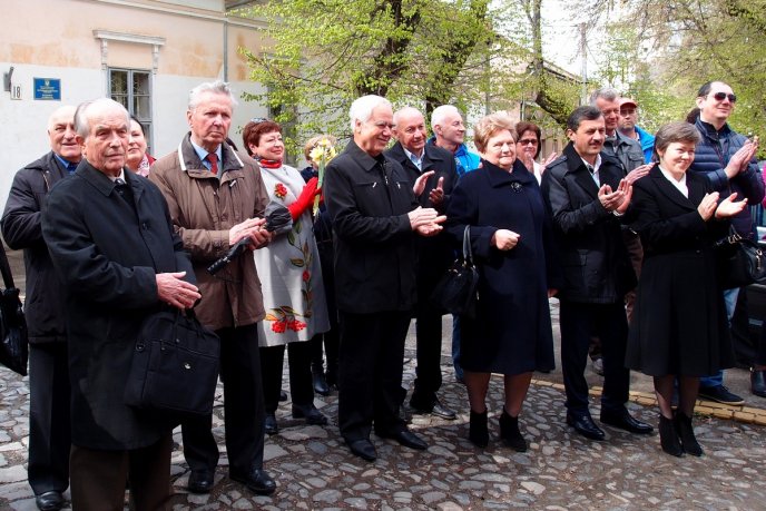 В Ужгороді відкрили пам’ятну дошку видатному краєзнавцю Юрію Саку – 08