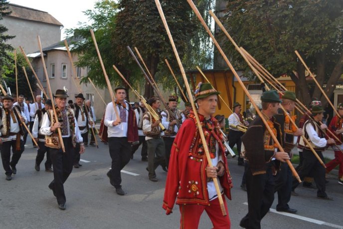 У Рахові зафіксували новий гуцульський рекорд: найбільшу кількість трембіт в одній локації – 07 У Рахові зафіксували новий гуцульський рекорд: найбільшу кількість трембіт в одній локації – 07