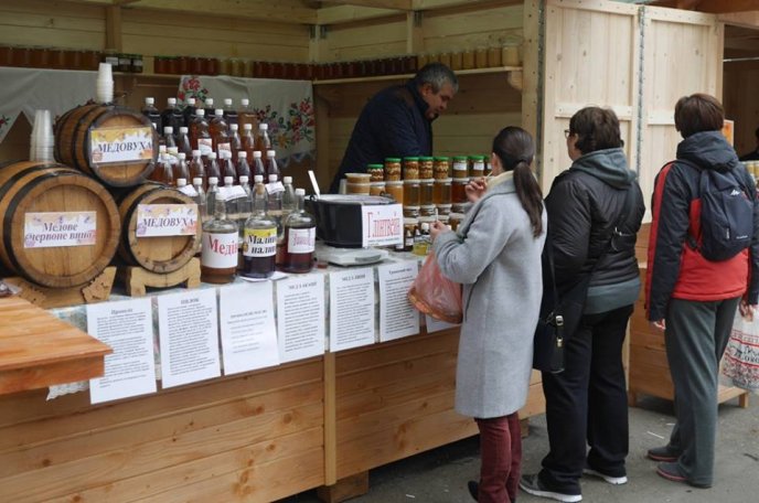 В Ужгороді відкрили фестиваль медовухи – 17