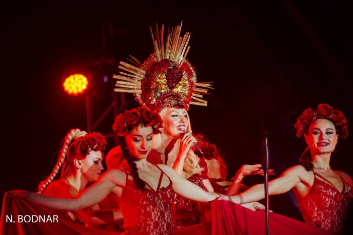 Шалений драйв: як Оля Полякова в Ужгороді виступала – 02