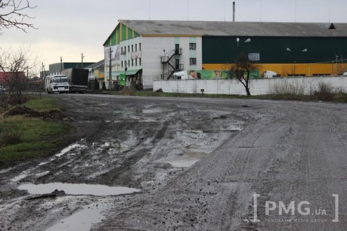 Пряшівська-об’їзна у Мукачеві: стан дороги, який шокує – 12 Пряшівська-об’їзна у Мукачеві: стан дороги, який шокує – 12