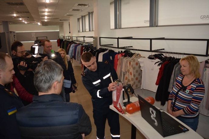 В Ужгороді рятувальники перевіряли один із найбільших торговельно-розважальних комплексів – 11