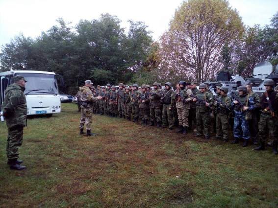 Вулицями Закарпаття рухалась колона військової техніки – 05