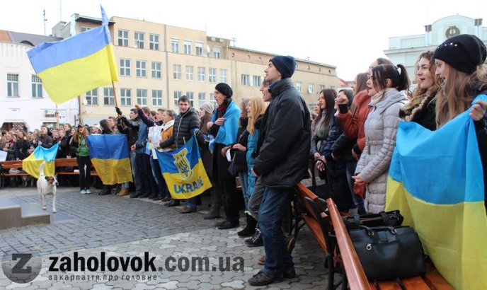 В Ужгороді студенти влаштували ЄвроМайдан (ФОТО) – 12