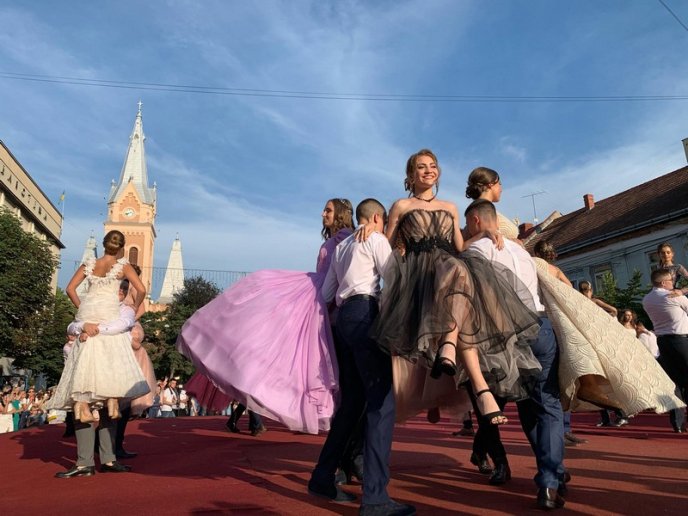 Двадцять випускників Мукачева отримали грошові премії  – 20