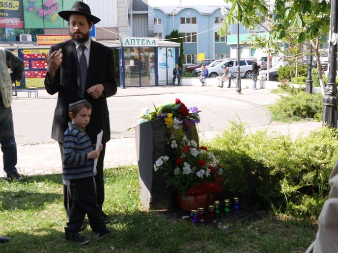 В Ужгороді вшанували пам’ять жертв Голокосту – 06