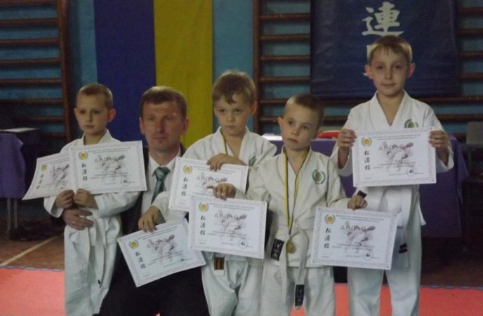 У Мукачеві відбулись обласні змагання з Шотокан карате-до (ФОТО) – 03