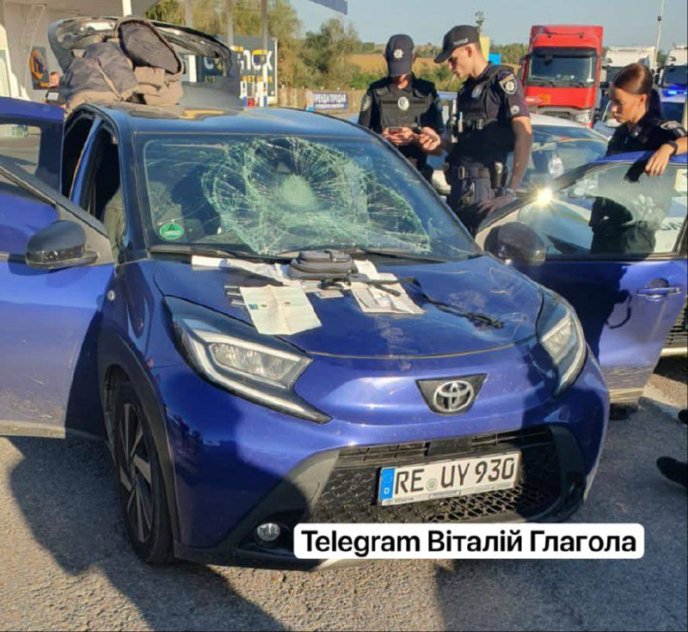 Патрульним довелося застосувати зброю: що сталося на Закарпатті – 01