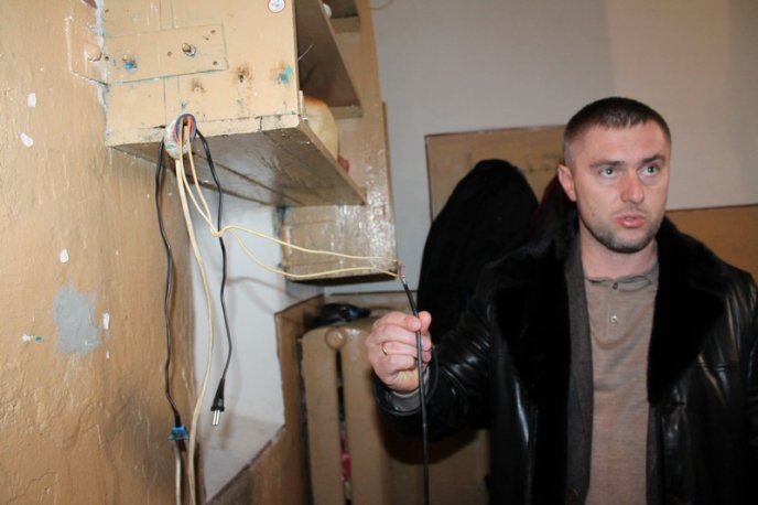 Таргани та оголені дроти: представників прокуратури шокували жахливі умови утримання в’язнів у Закарпатській УВП №9 – 02