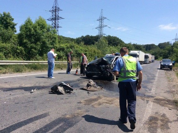 Внаслідок смертельної ДТП біля Мукачева травмувались жителі Дніпра та Рівного – 03