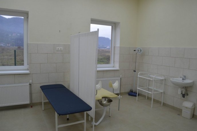 В Іршавському районі урочисто відкрили амбулаторію – 04