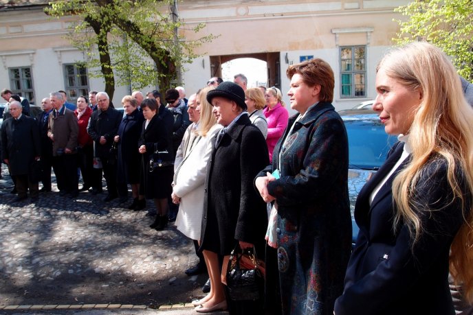 В Ужгороді відкрили пам’ятну дошку видатному краєзнавцю Юрію Саку – 13