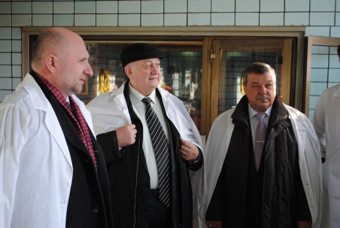 Заступник голови ОДА проінспектував переробне підприємство ВКП «Мукачівський міськкоопторг» (ФОТО) – 02 Заступник голови ОДА проінспектував переробне підприємство ВКП «Мукачівський міськкоопторг» (ФОТО) – 02