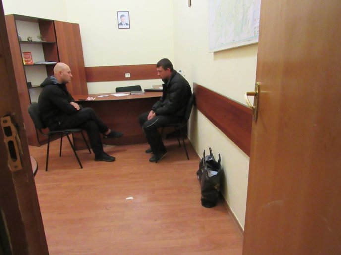 У ніч тиші у Мукачеві затримали лже-агітаторів з "чорним піаром" на Москаля та Ланьо – 05 У ніч тиші у Мукачеві затримали лже-агітаторів з "чорним піаром" на Москаля та Ланьо – 05