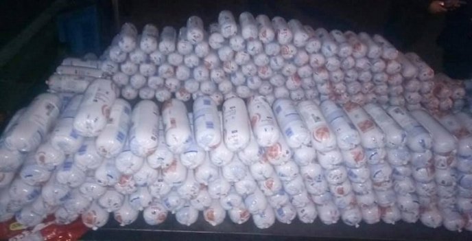 Митники вилучили в закарпатця понад 300 кг ковбаси – 02 Митники вилучили в закарпатця понад 300 кг ковбаси – 02