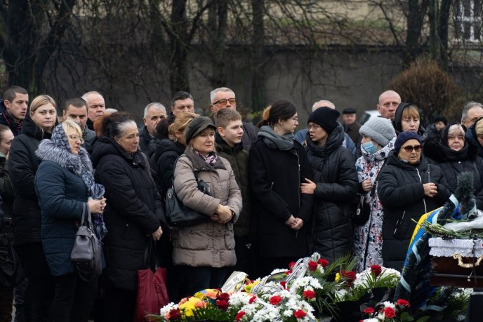 В Ужгороді провели в останню путь полеглого захисника – 06