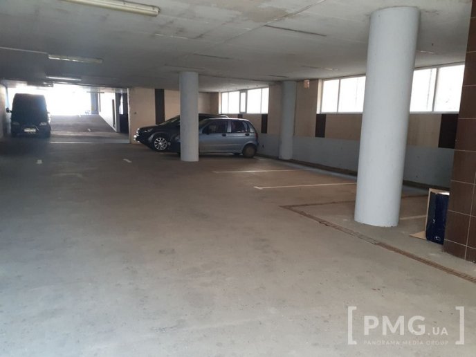 Перший день суворого карантину у Мукачеві: які заклади закрили, а які продовжують працювати – 05