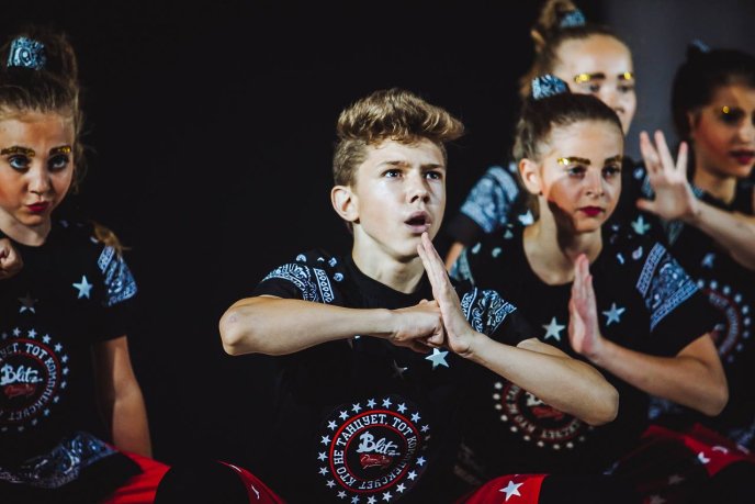 В Ужгороді студія сучасного танцю «Бліц» провела звітний концерт – 61