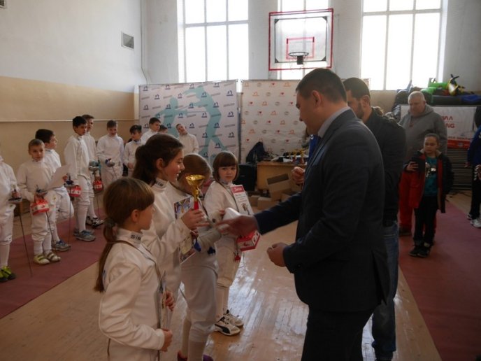 В Ужгороді стартував міжнародний турнір із фехтування – 14