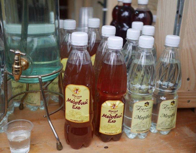 В Ужгороді відкрили фестиваль медовухи – 04
