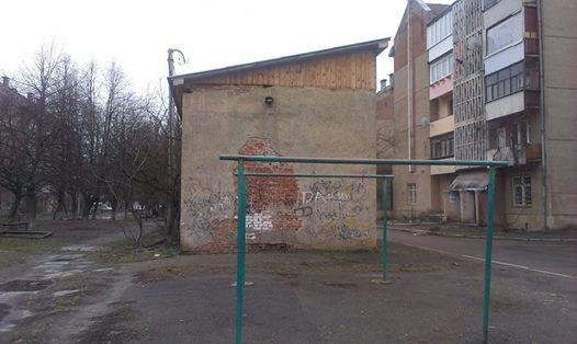 На вулиці Кармелюка в Ужгороді можуть встановити смітники та майданчики – 03