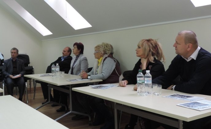 Старости сіл східної Словаччини вивчали хід та результати децентралізаційної реформи на Закарпатті – 02