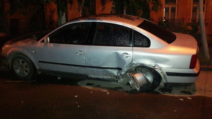 ДТП в Ужгороді: "Mercedes" збив мотоцикліста – 02