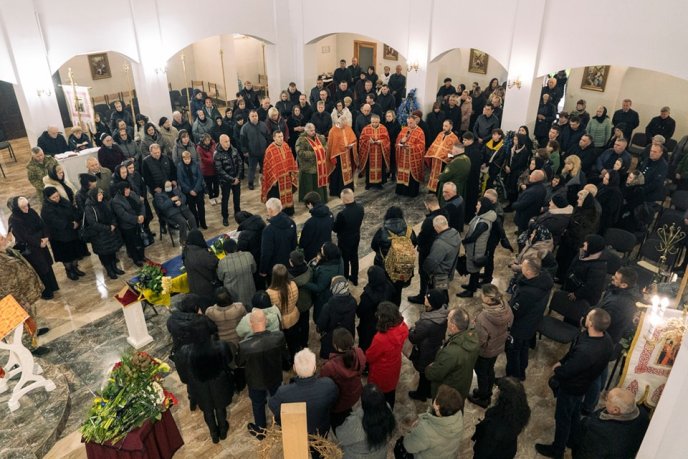 Був вірний військовій присязі: у Мукачеві провели в останню путь полеглого захисника – 01